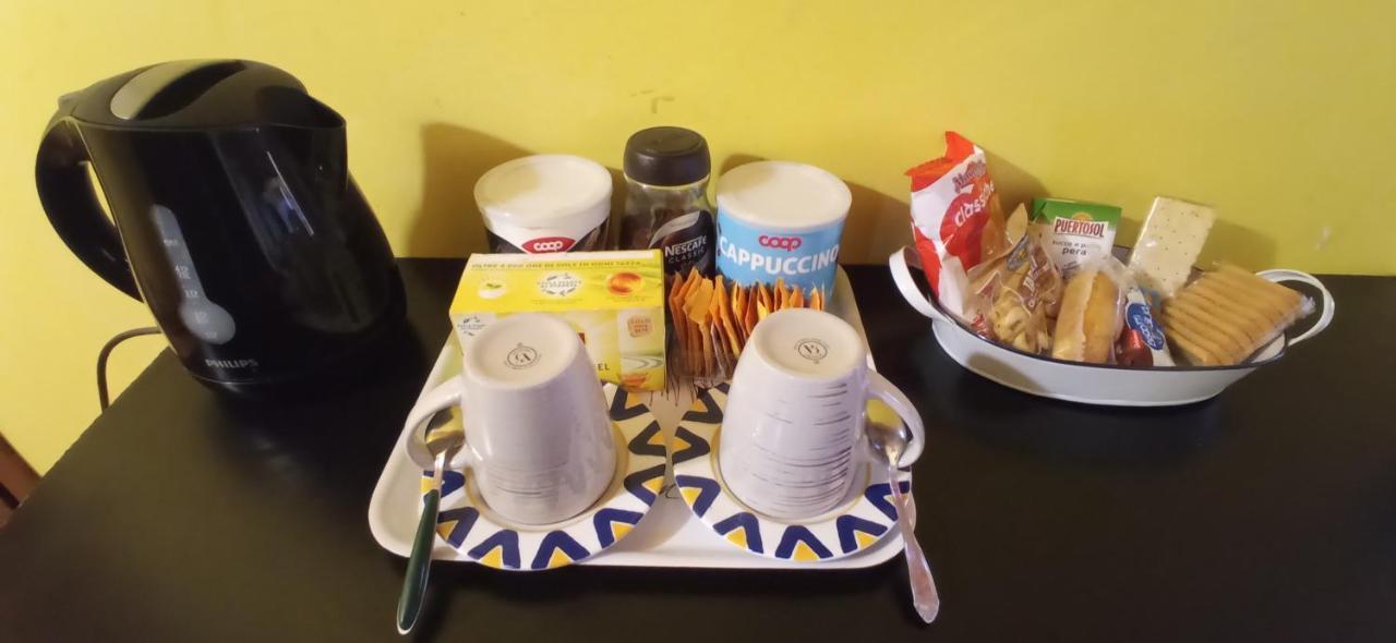 Via Roma Hotel Терни Екстериор снимка