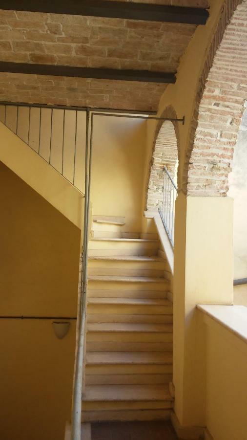 Via Roma Hotel Терни Екстериор снимка